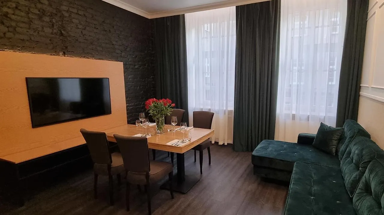 Ratuszova Stary Rynek Old Market Square Premium Apartments & Restaurant Ad 1954 Poznań