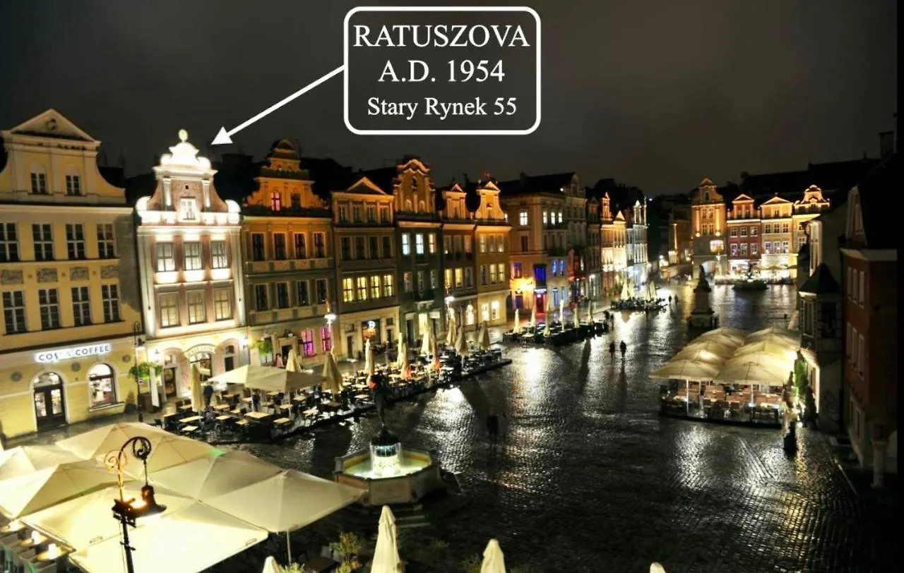Ratuszova Stary Rynek Old Market Square Premium Apartments & Restaurant Ad 1954 Poznań